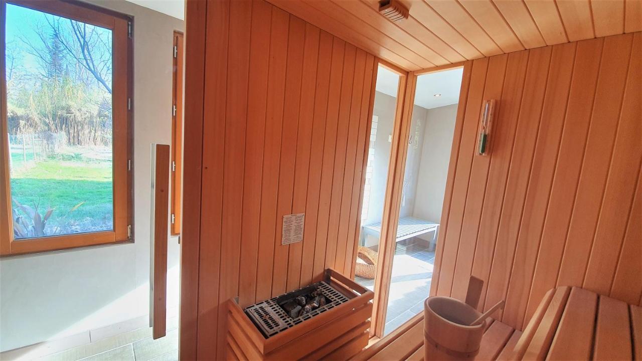 Cote Provence Hotel Le Thor Exterior foto